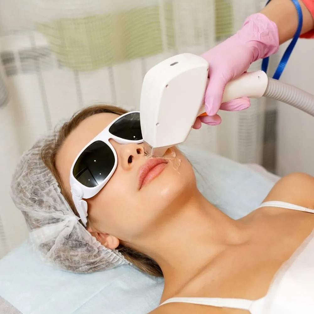 Laser hair removal session for darker skin tone at Silkentouch